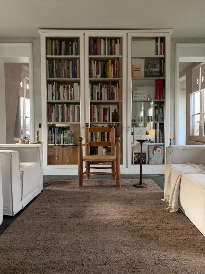 Famous Parisian Designer's Pied-a-terre In Le Marais * Parijs
