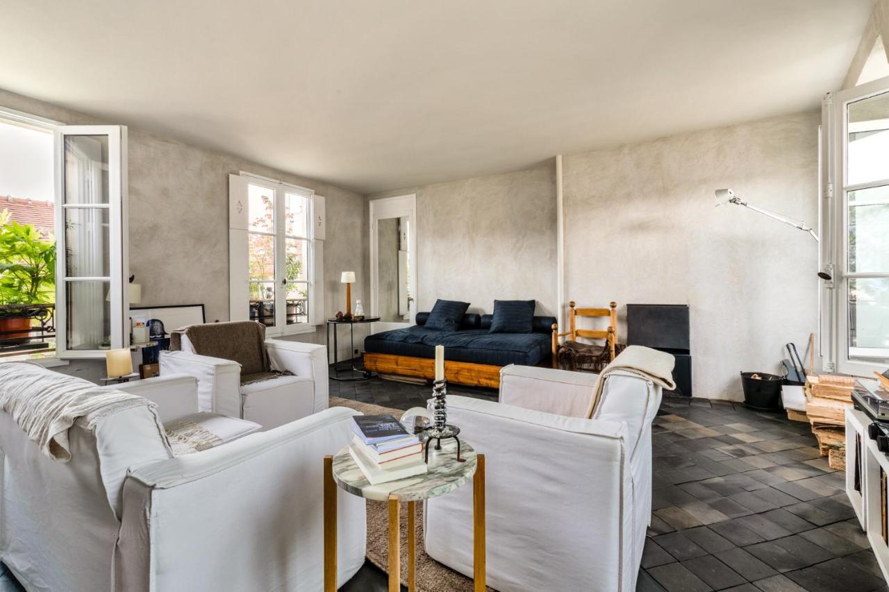 Appartement Famous Parisian Designer's Pied-a-terre In Le Marais Parijs