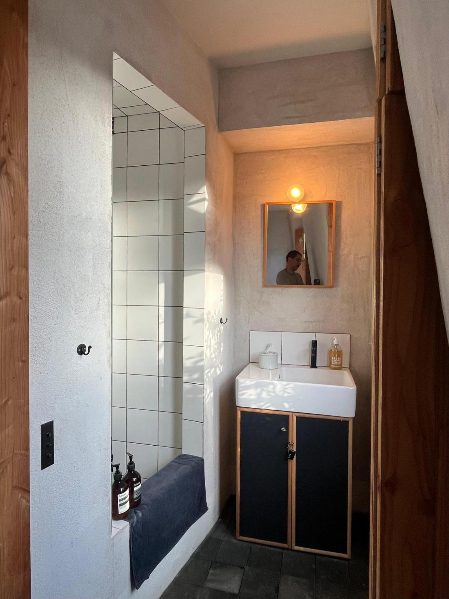 Famous Parisian Designer's Pied-a-terre In Le Marais Appartement
