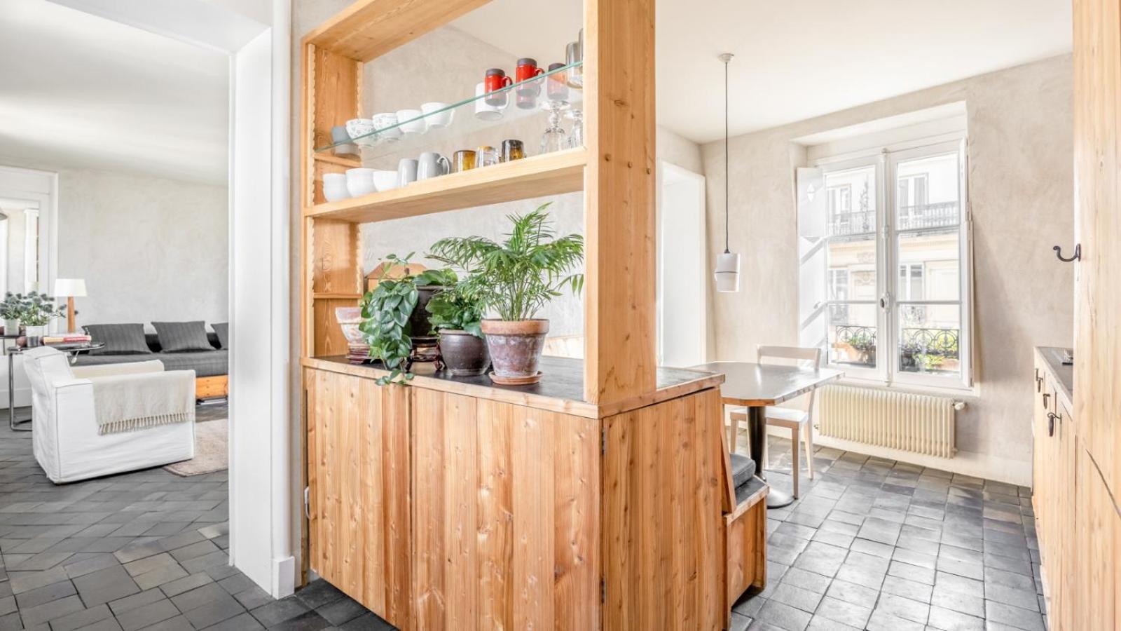 Appartement Famous Parisian Designer's Pied-a-terre In Le Marais Paris