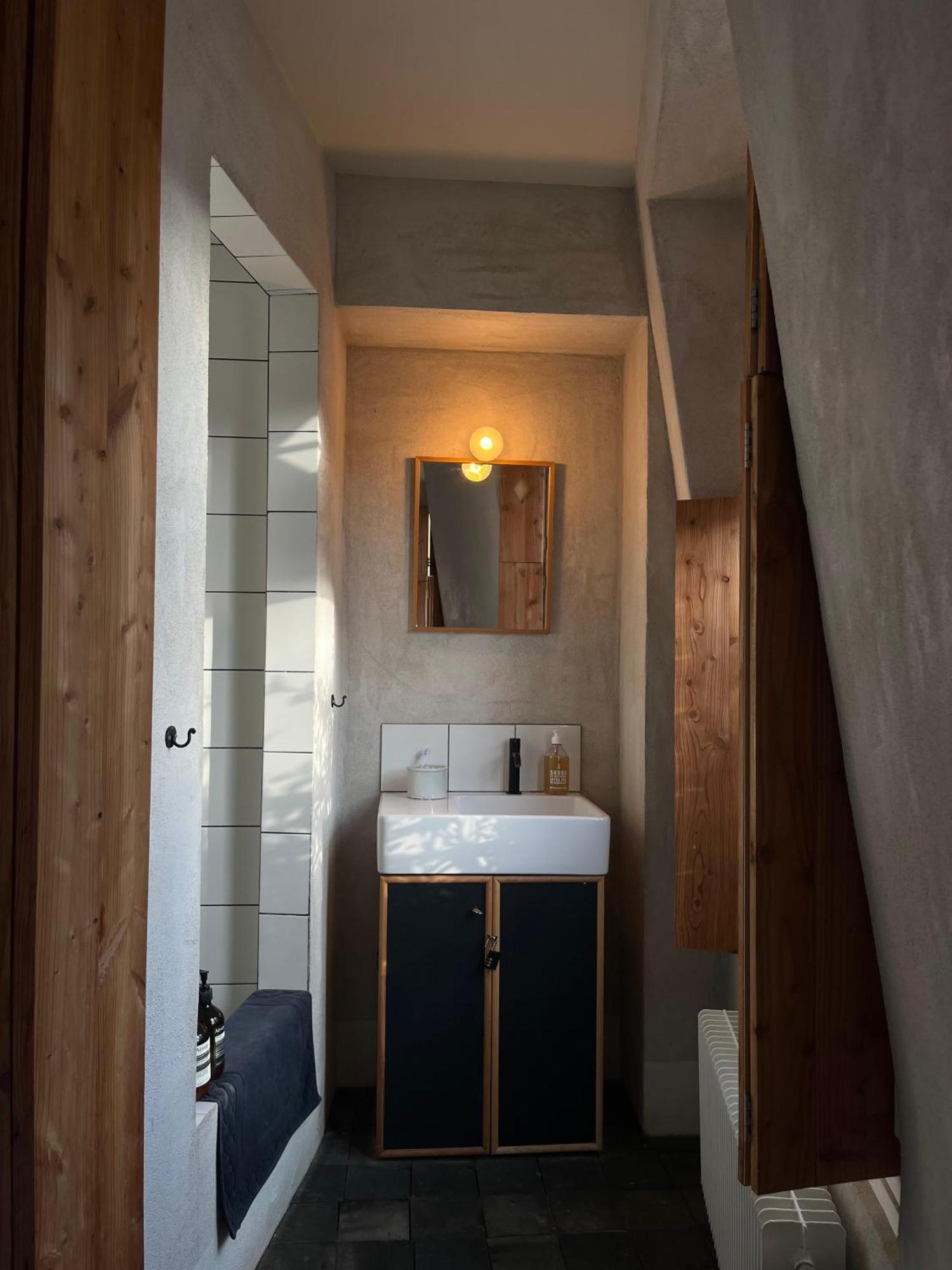 Appartement Famous Parisian Designer's Pied-a-terre In Le Marais Paris